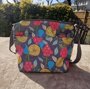 Lesportsac Floral Patterned Women's Bag